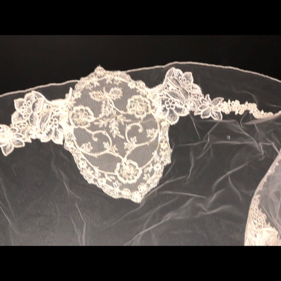 Wedding Veil - Picture 8 of 8